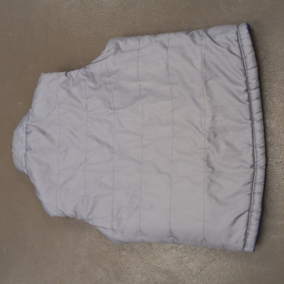 **VINTAGE **Classics Sports Purple and Grey REVERSIBLE Puffer Vest With Pockets - Picture 10 of 11